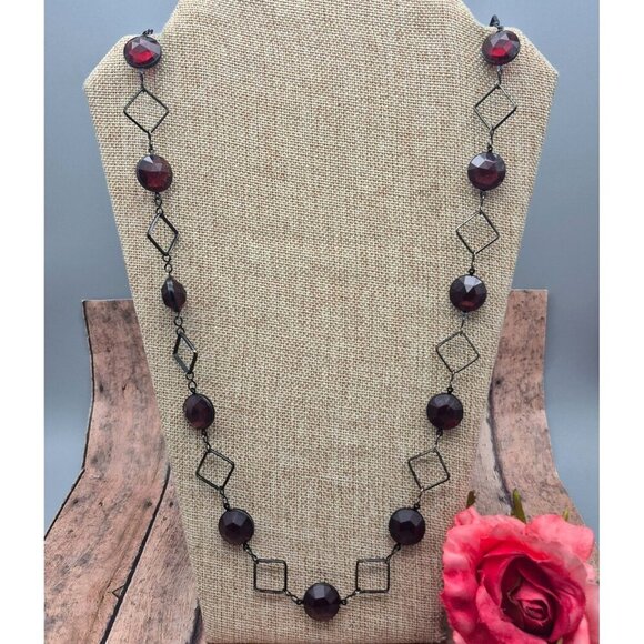 Black Metal Link Chain Dark Deep Red Round Beads Long 36" Necklace Pull Over - Picture 2 of 6